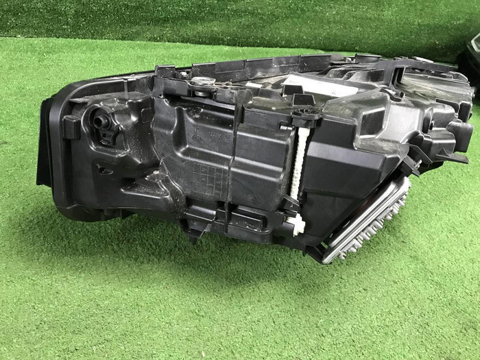 Фара правая BMW 3er G20 (2022-н.в.) LED (В сборе)