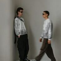 Cвитшот UNIFORM Thermo Minilogo, темно-серый/белый