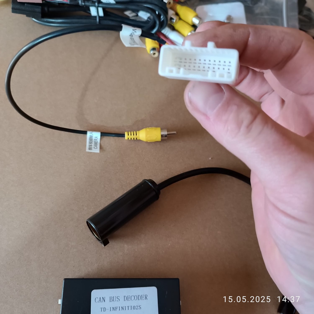 Установочный комплект для INFINITY FX35/FX45 2007-2009  KUBERG ZF-1279-GE