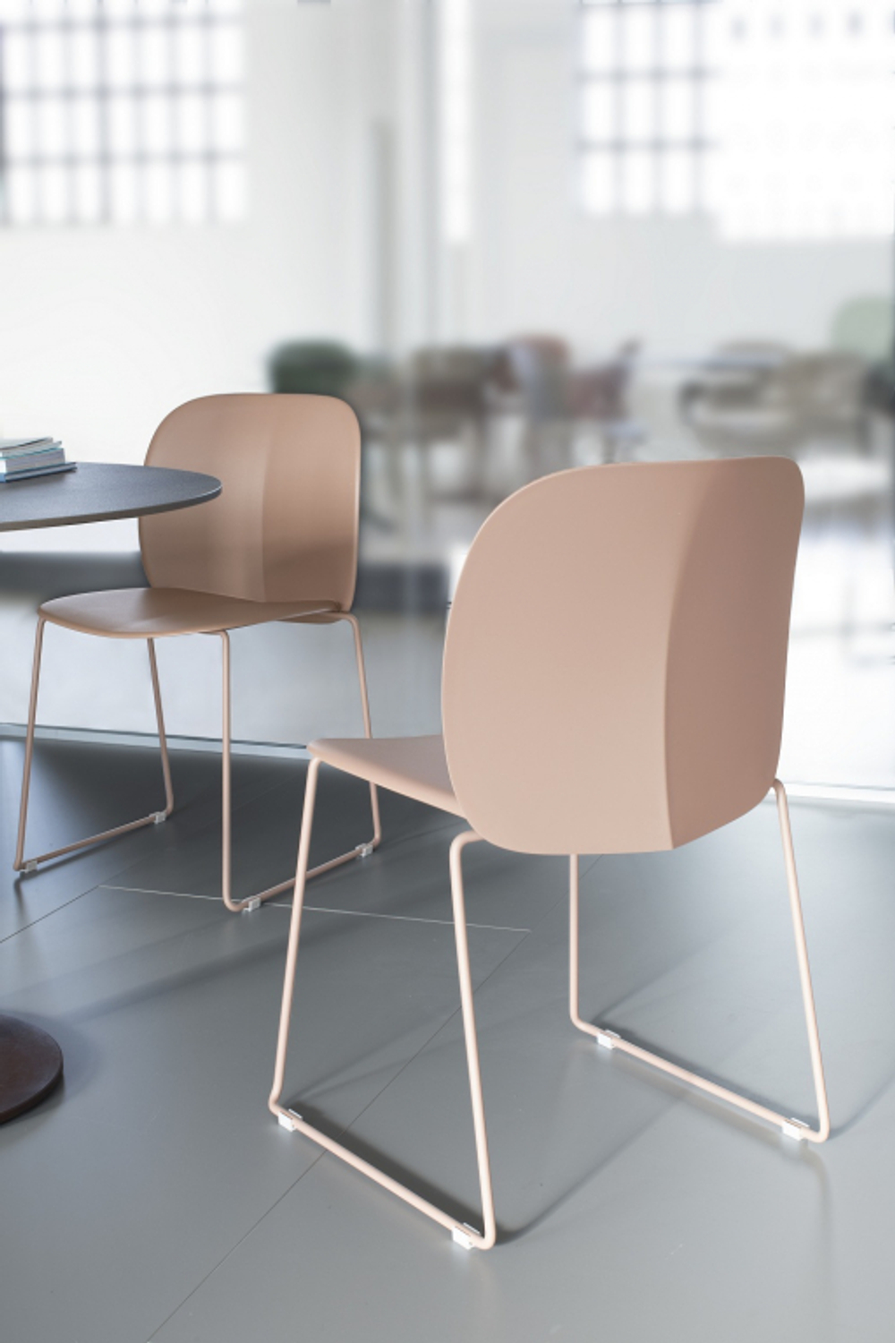 Стул пластиковый на полозьях Scab Design Mentha Go Green, тортора