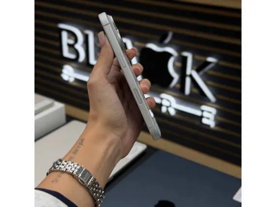 Б/У Телефон Apple iPhone 17 Pro 512Gb, nano-Sim+eSim Silver 92% (FP752PD7GH)