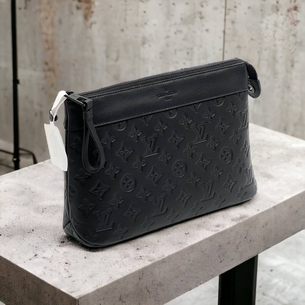 Клатч Louis Vuitton
