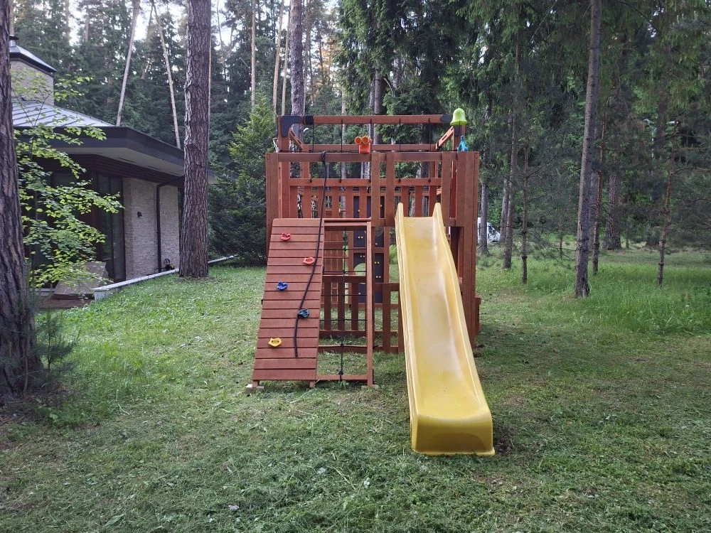 Детская площадка Савушка КУБ-8 (Махагон) с качелями Лодочка