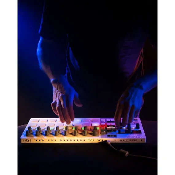 Arturia BeatStep Pro White