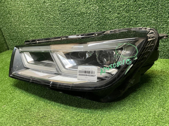 Фара левая Audi Q5 2 80A (2017-2020) LED