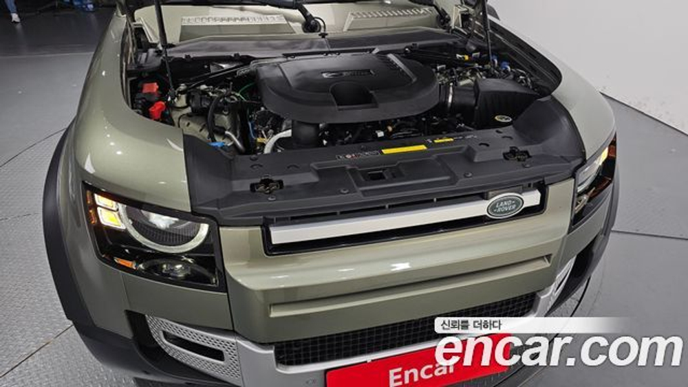 Land Rover Defender 110 D300 HSE — 2022
