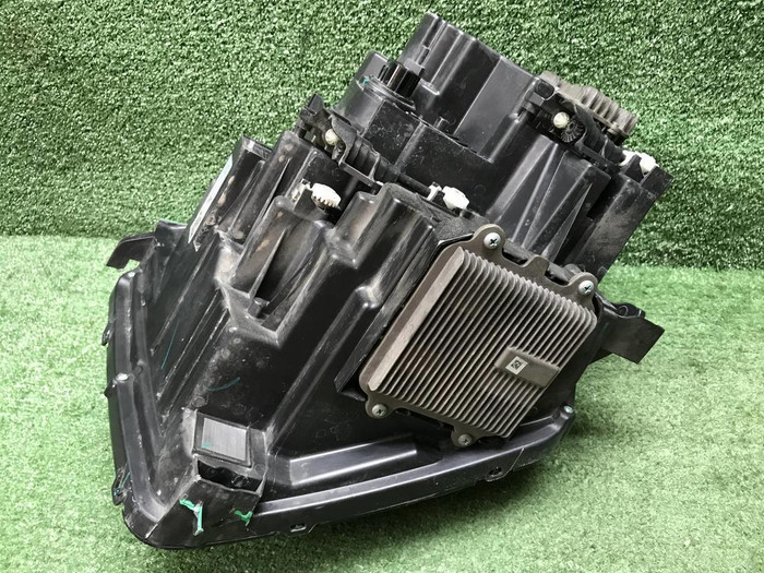 Битая Фара правая Tank 500 (2021-н.в.) LED