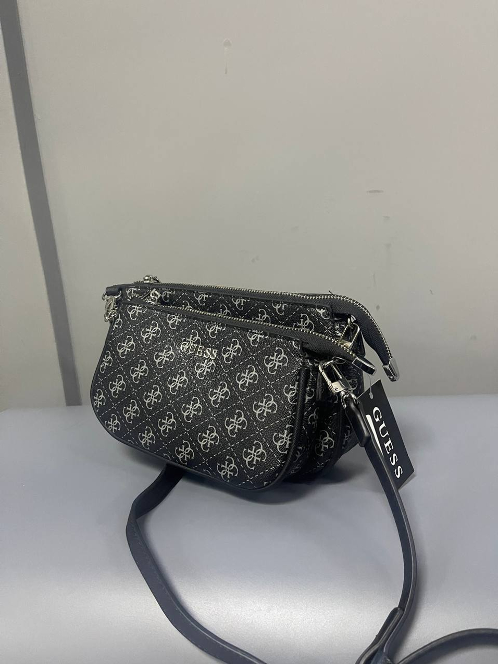 Сумка GUESS черная