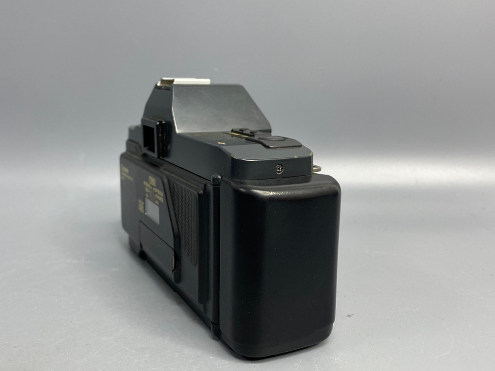 Canon T70