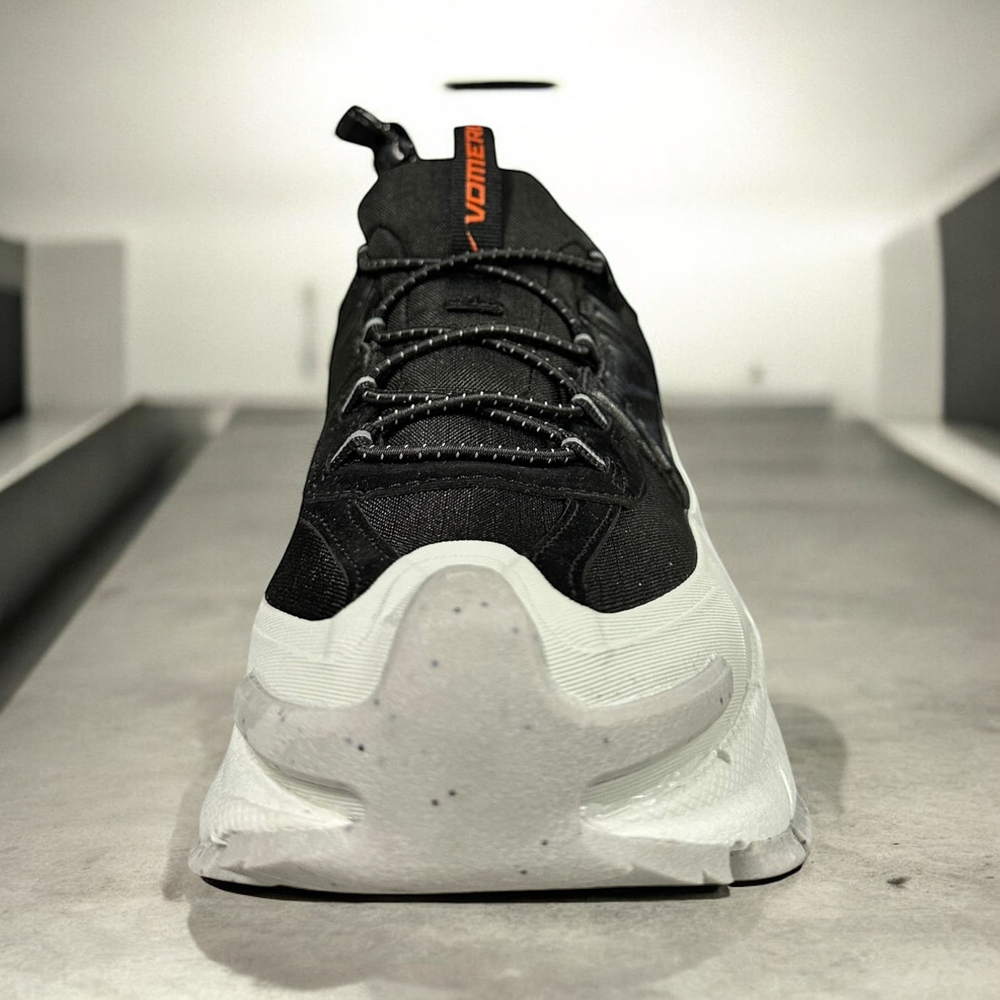 Nike Zoom Vomero Roam • Light Silver