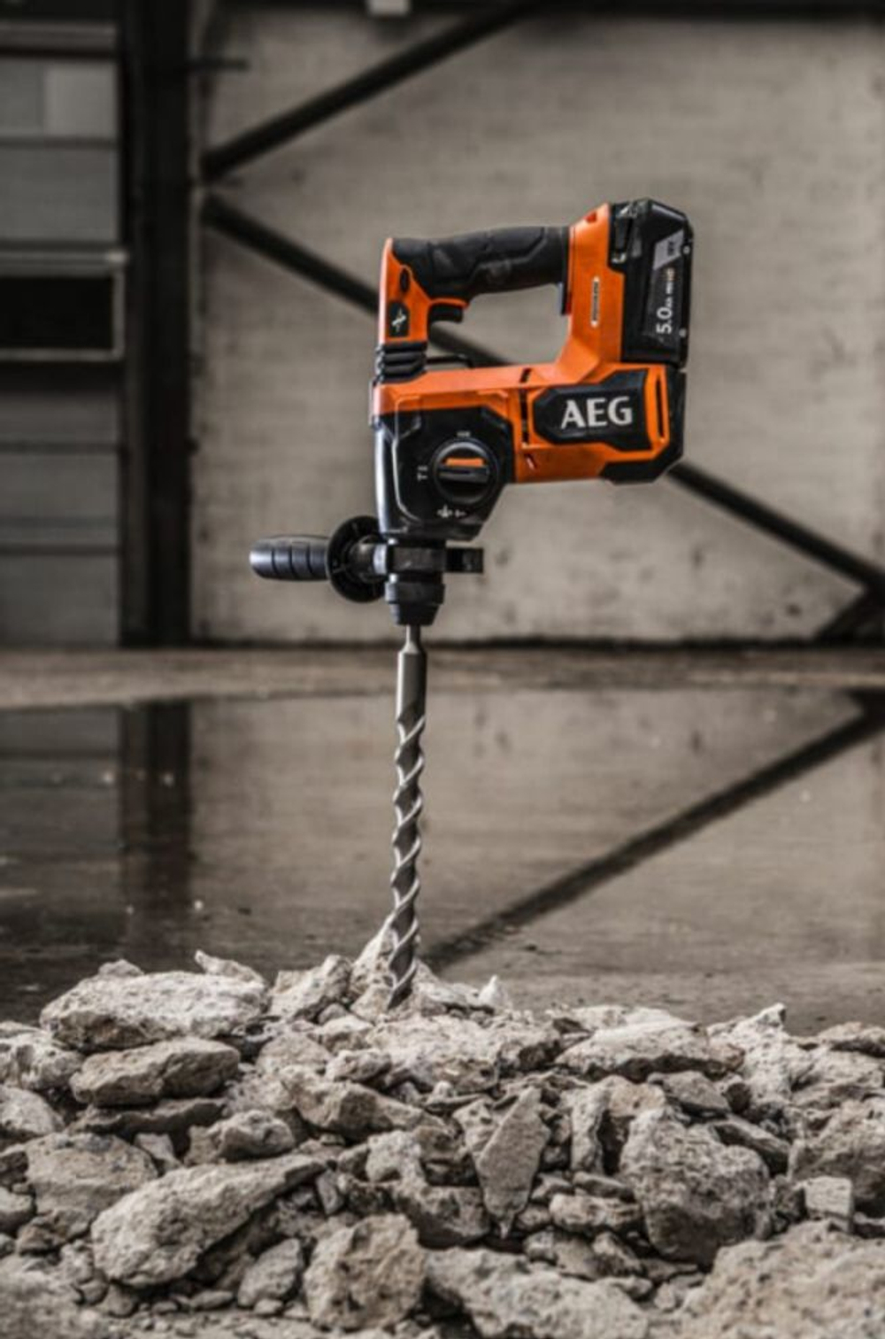 Перфоратор AEG BBH18BL2-502C SDS+, 18В 4935492343