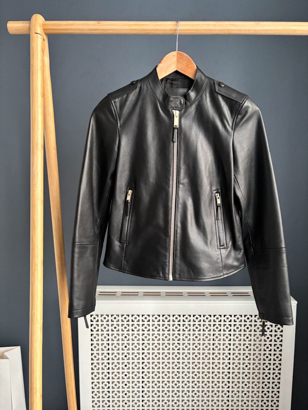 Кожаная куртка Massimo Dutti, XS
