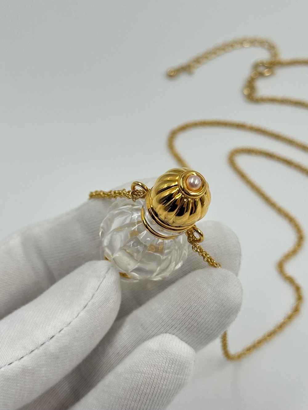 Кулон-флакон Mikimoto