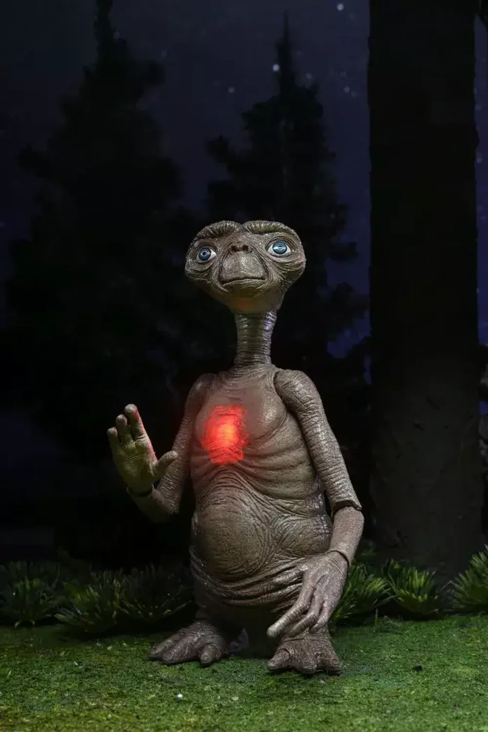 Фигурка Neca 40th Anniversary ET Ultimate LED