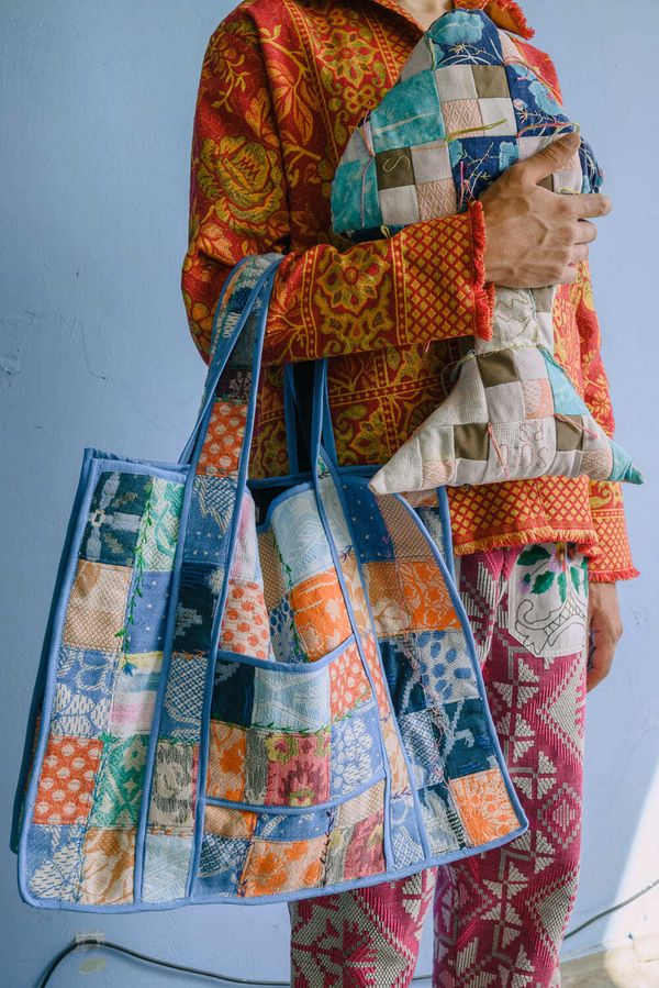 Сумка Patches Tote синяя - фото 5