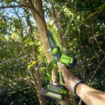 Цепная мини пила аккумуляторная Greenworks GD24CS15, 24V, 15см, бесщеточная, с автоматической смазкой цепи, без АКБ и ЗУ ( 2010107) в сумке