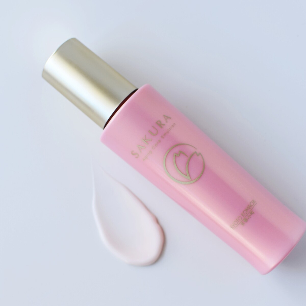 Омолаживающая эмульсия с экстрактом сакуры Kyoto Komachi Sakura Aging Care Emulsion