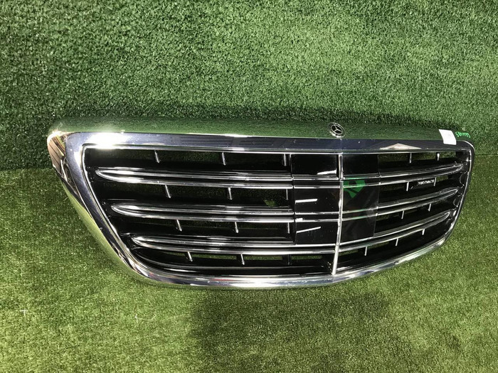 Решетка радиатора Mercedes S W222 (2017-2020) Maybach
