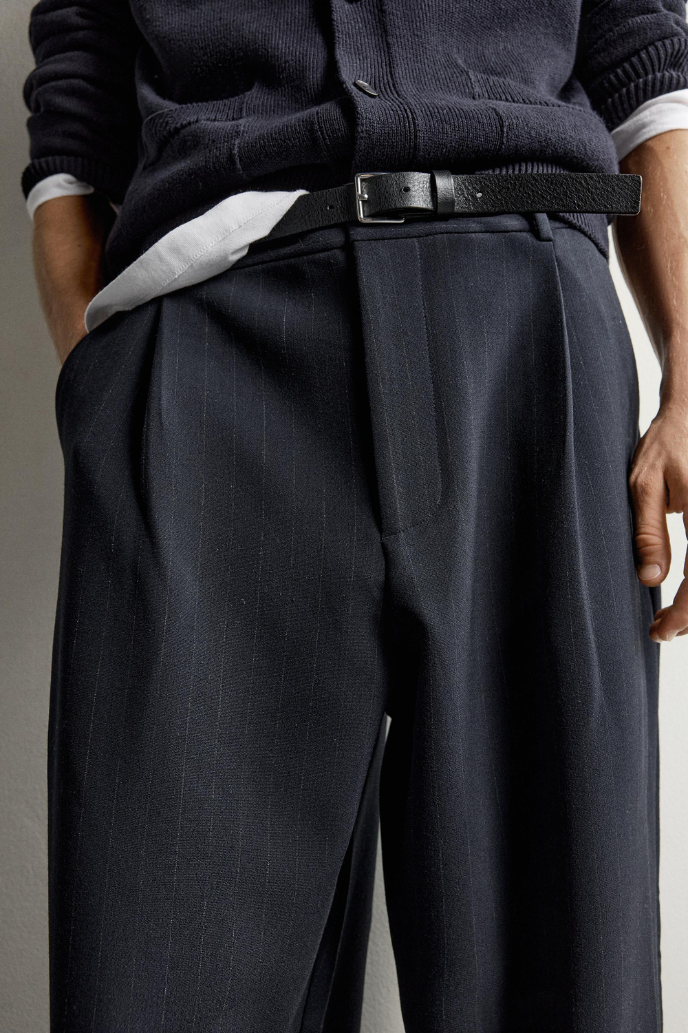 БРЮКИ RELAXED FIT СО СКЛАДКАМИ — ZARA · 8281/740