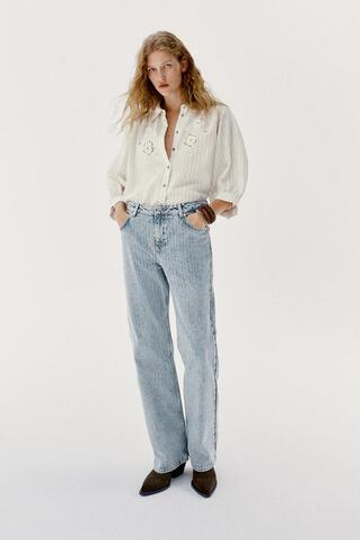 ZARA ДЖИНСЫ Z1975 STRAIGHT СО СРЕДНЕЙ ПОСАДКОЙ И ЖАККАРДОВЫМ УЗОРОМ, ПОЛОСКИ