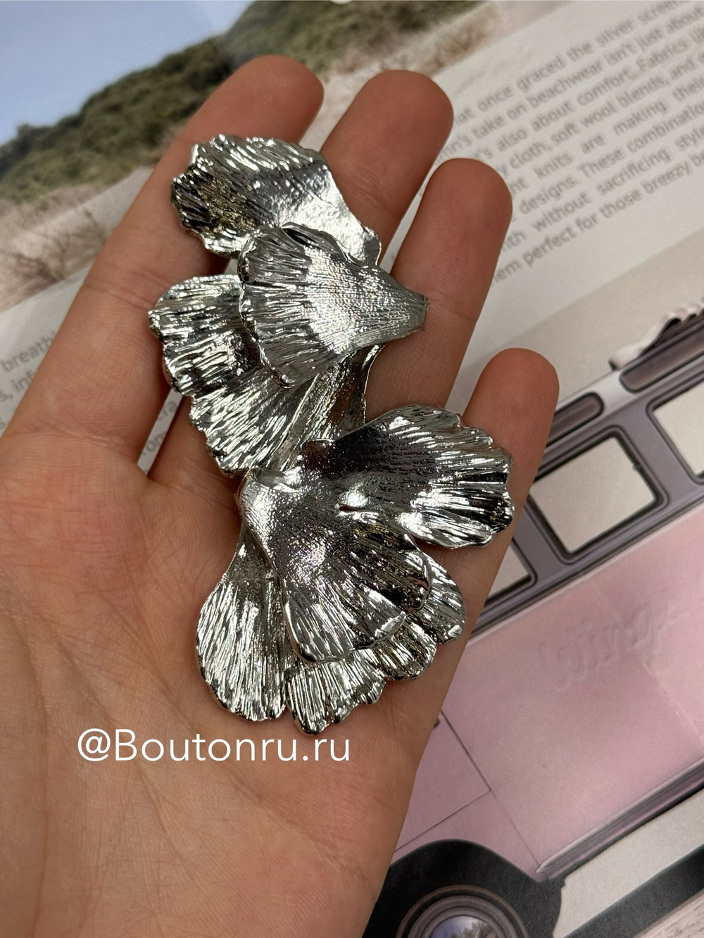 Серьги серебристые изогнутые "Листья Гинкго"
