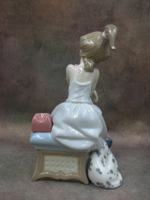 Статуэтка. Фарфор. Девушка с телефоном и далматинцем. Lladro