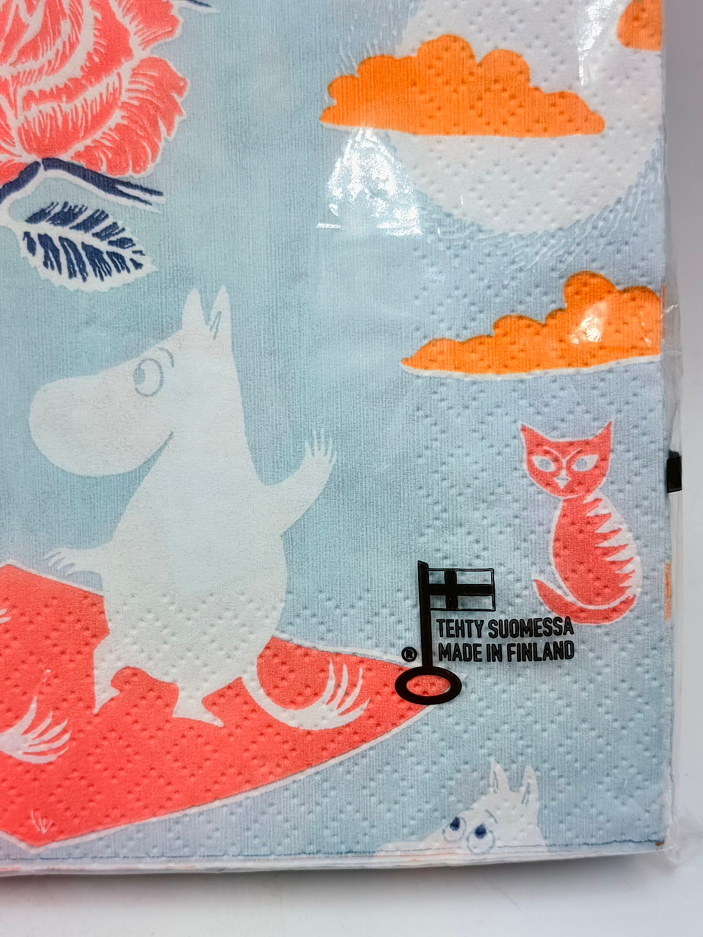 Салфетки бумажные Moomin с изображением Муми-троллей "Magic Moomin", 33х33 см, в упаковке 20 салфеток