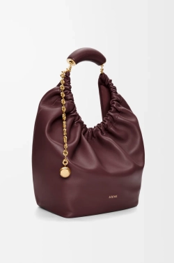 Loewe Средняя сумка-мешок Squeeze из мягкой кожи ягненка наппа, бургунди
