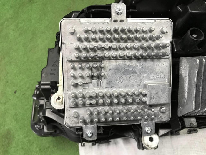 Фара правая BMW 3er G20 (2022-н.в.) LED В сборе