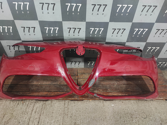 Бампер передний Alfa Romeo Giulia 15-нв Б/У Оригинал 68335409AA