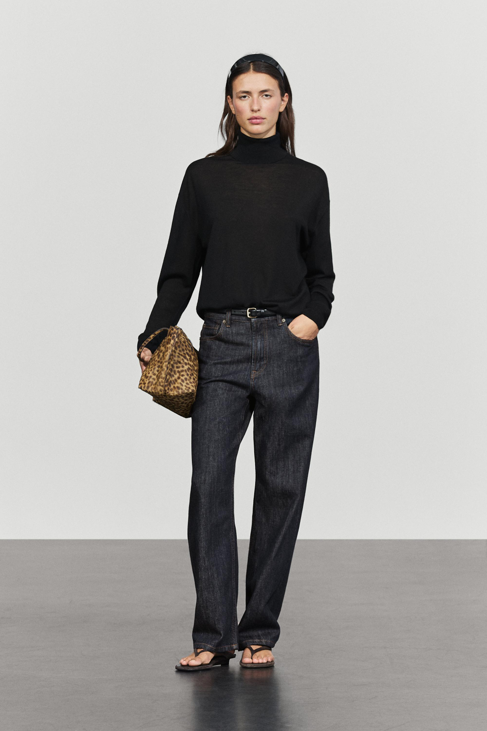 Massimo Dutti Свитер из 100% шерсти с высоким воротником, черный