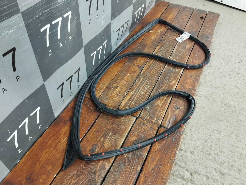 Уплотнитель двери передней левой Chery Tiggo 4 Pro 20-нв Б/У Оригинал 554001474AA