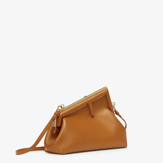 Сумка Fendi Fendi First маленькая коричневый