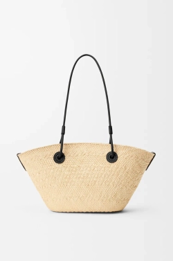 Loewe Маленькая плетеная сумка Anagram из пальмового волокна и телячьей кожи, натуральный/черный