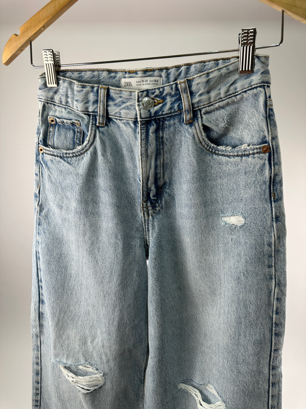 Джинсы Zara