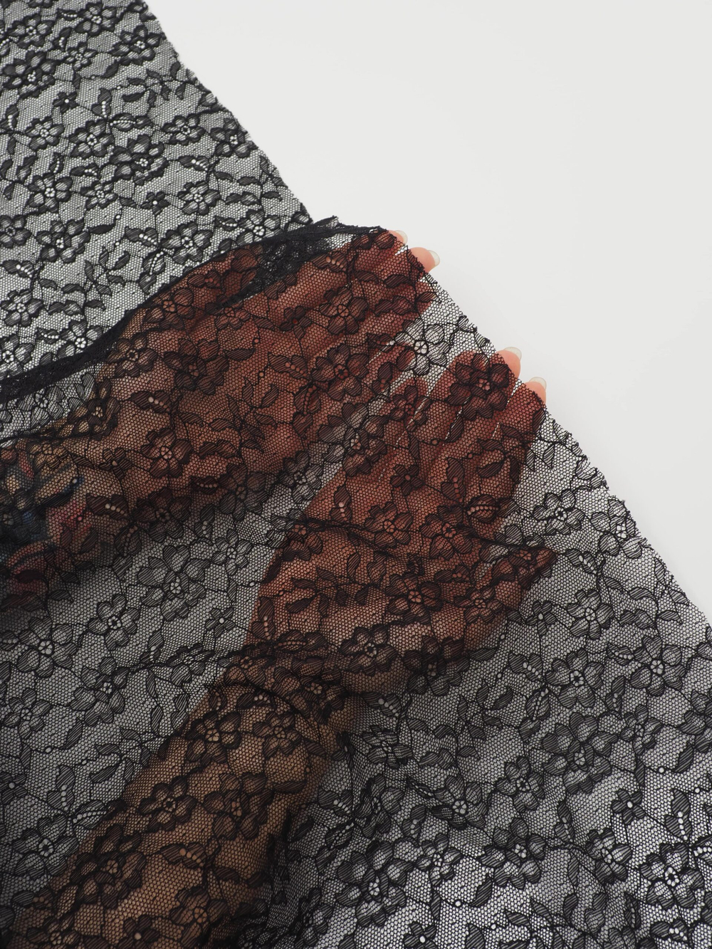 Гипюр эластичный черный ширина 145 см
