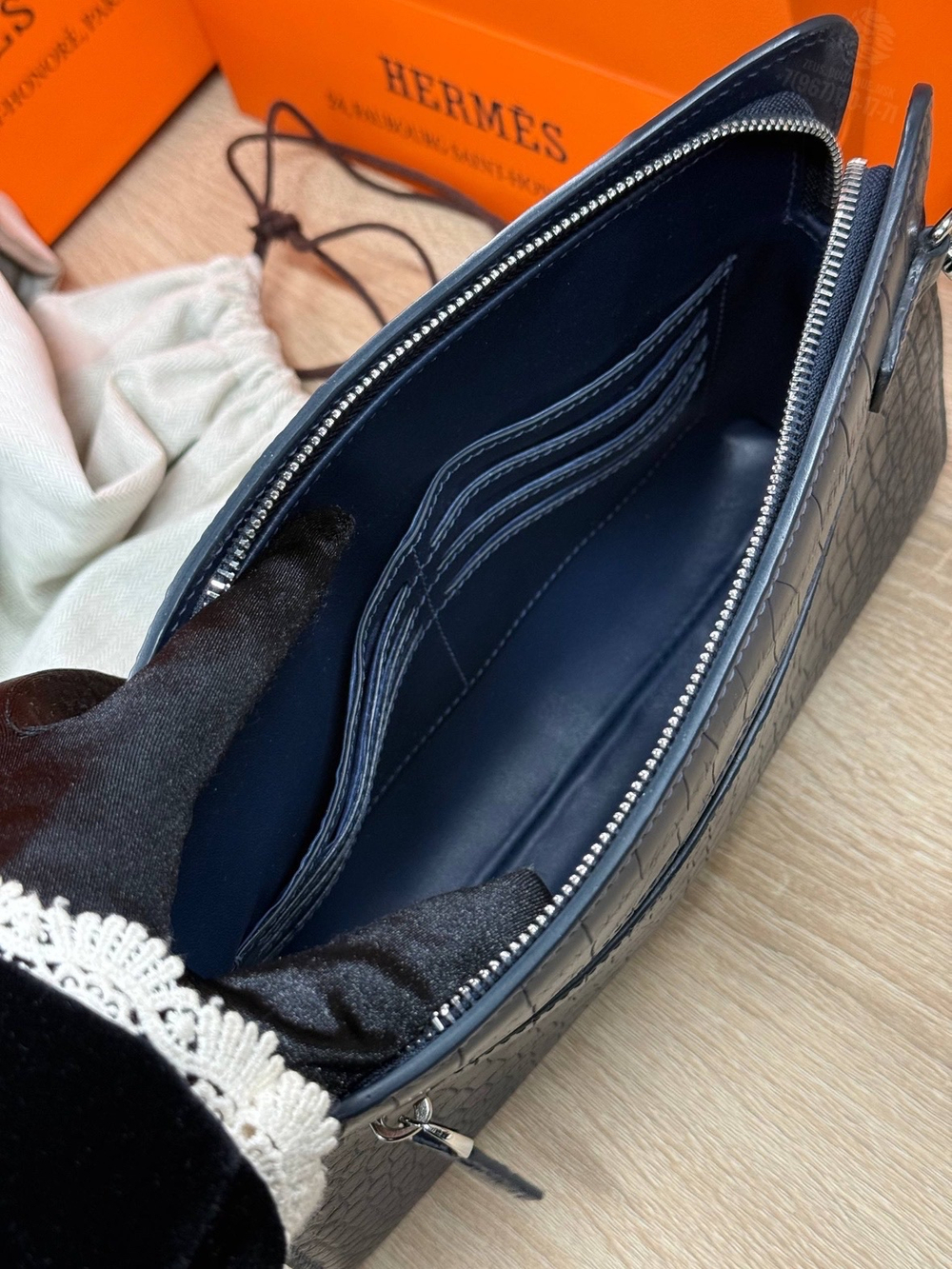 Клатч Hermes из кожи крокодила