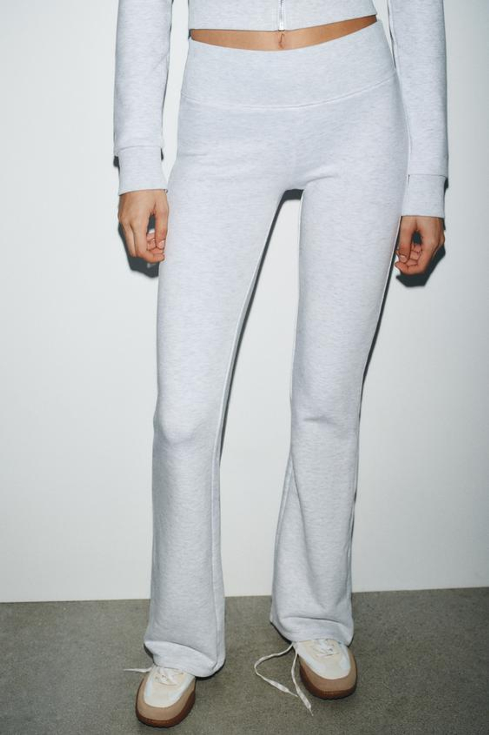 ZARA БРЮКИ FLARE ИЗ ФЛИСА, СЕРЫЙ МЕЛАНЖ