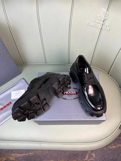 Туфли Prada