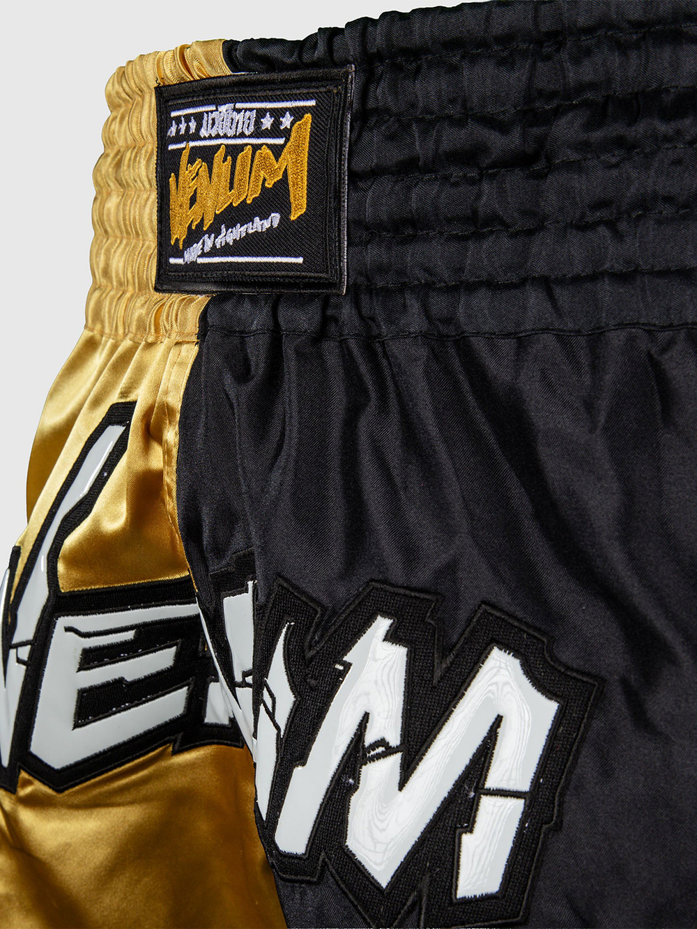 Шорты тайские Venum Inferno 2.0 Black/Gold