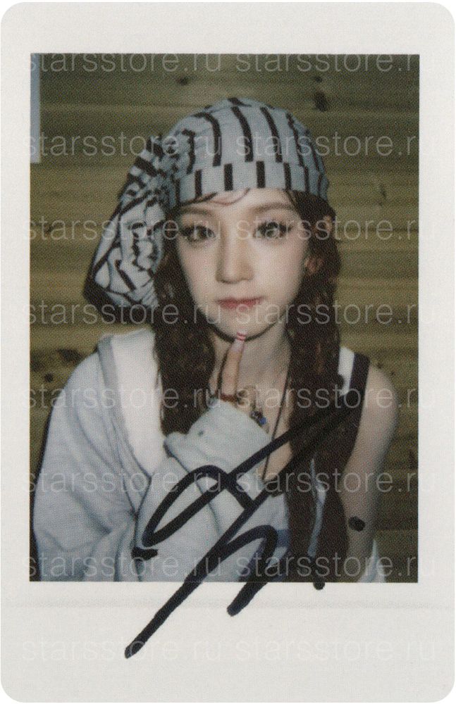 Полароид Yuqi i-dle - We made (Apple Music) Полароид Yuqi i-dle - We made (Apple Music)