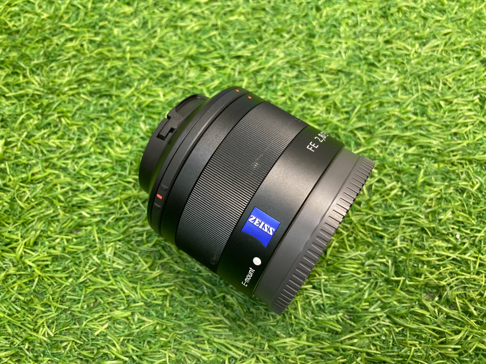 Sony Carl Zeiss Sonnar T* 35mm 2.8
