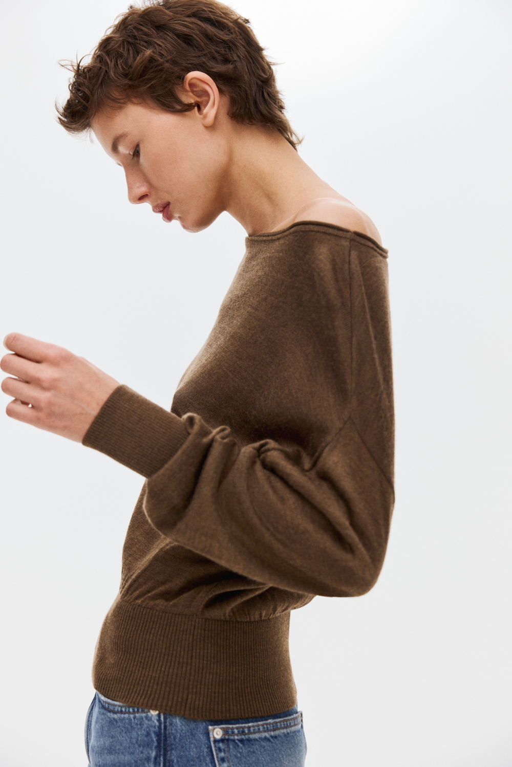 Тонкий трикотажный топ на одно плечо — Кремовый — H&M 1335822