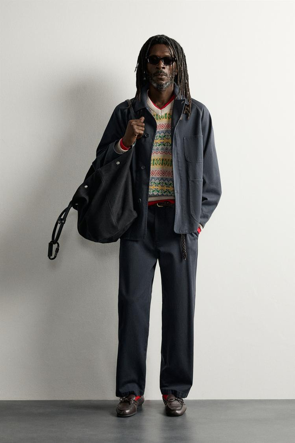 ZARA X AARON LEVINE БРЮКИ ЧИНОС REGULAR-FIT, МОРСКОЙ СИНИЙ