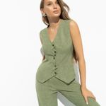 Жилет Стильная львица (green) Charutti (Акция)