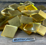 крупный план золотой смальты 30х30 мм ArtWorker