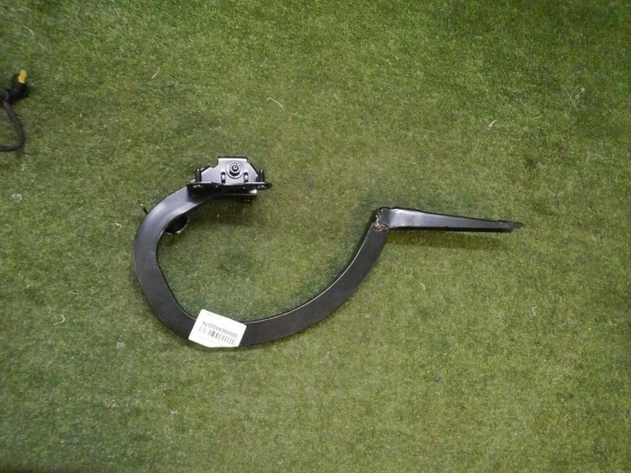 Петля крышки багажника правая BMW 5er G30 (17-23)