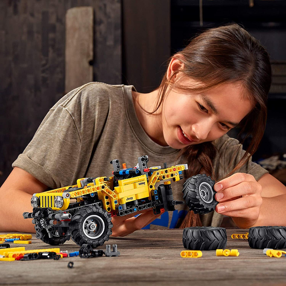 Конструктор LEGO Technic Джип Вранглер 42122, деталей 665 (из Финляндии)