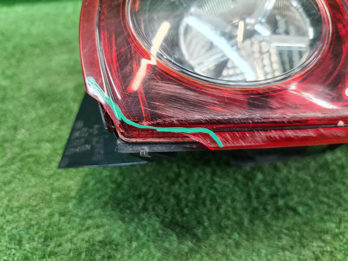 Фонарь правый внешний Mazda 3 BM 2013-2019 хэтчбек