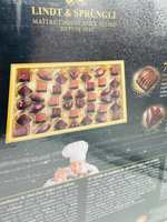 Шоколадные конфеты Lindt Champs-Elysees, ассорти темнго шоколада с начинкой, 395 г (Из Финляндии)
